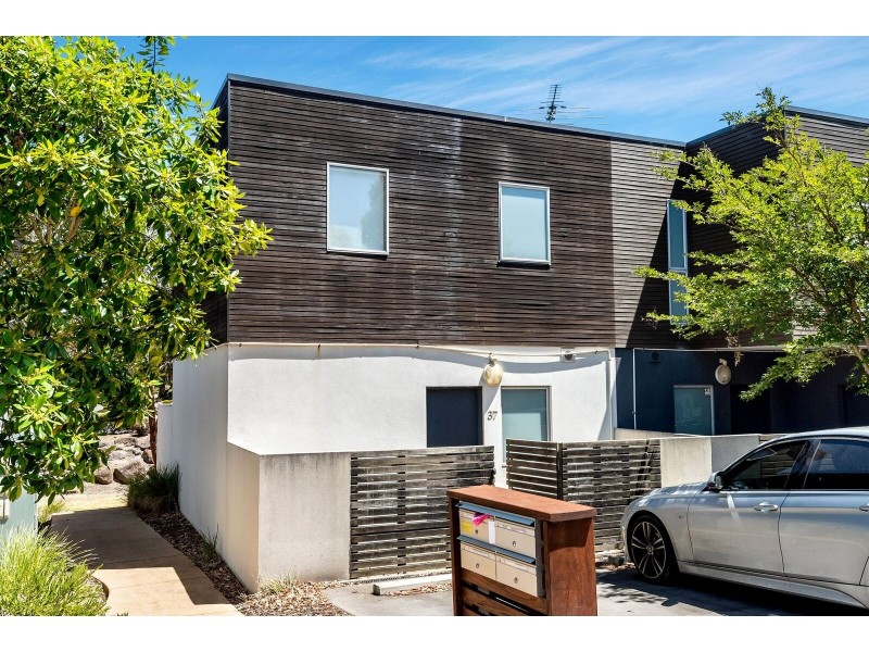 37 Waxflower Crescent, Bundoora VIC 3083