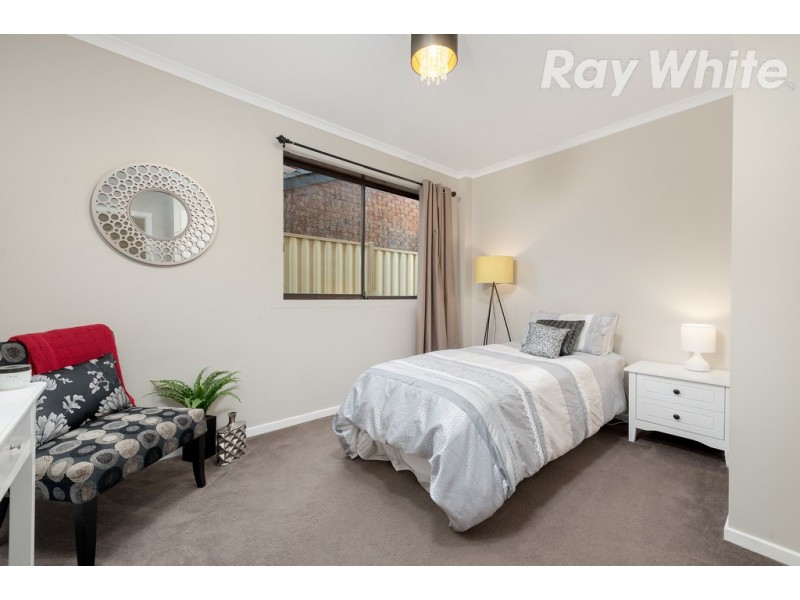 3 Buckmaster Drive, Mill Park VIC 3082