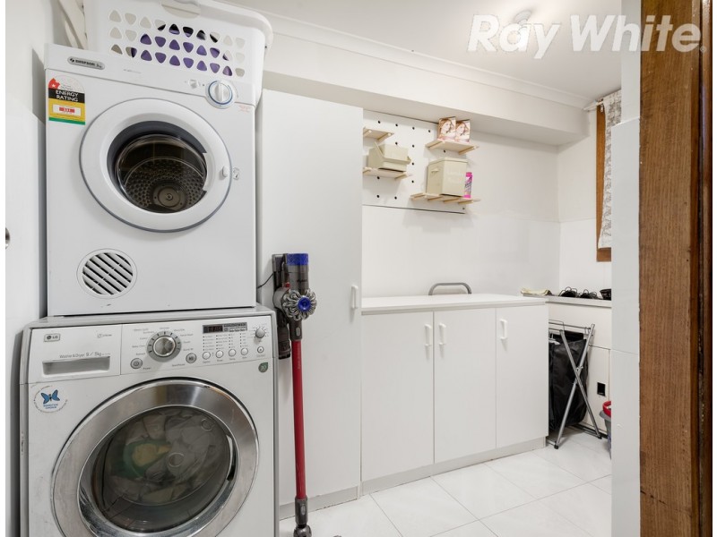 3 Buckmaster Drive, Mill Park VIC 3082