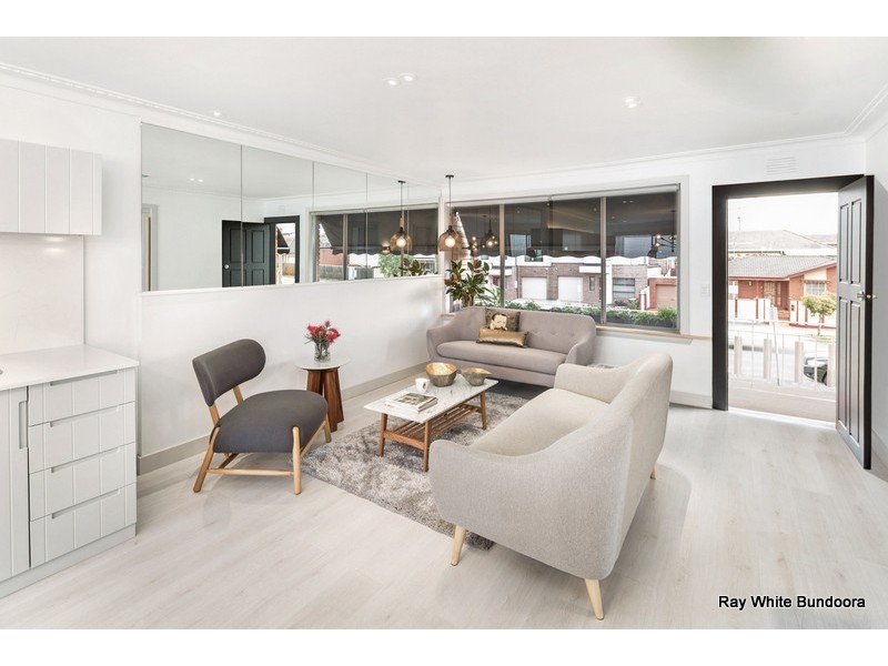 2/132 Hoffmans Road, Essendon VIC 3040
