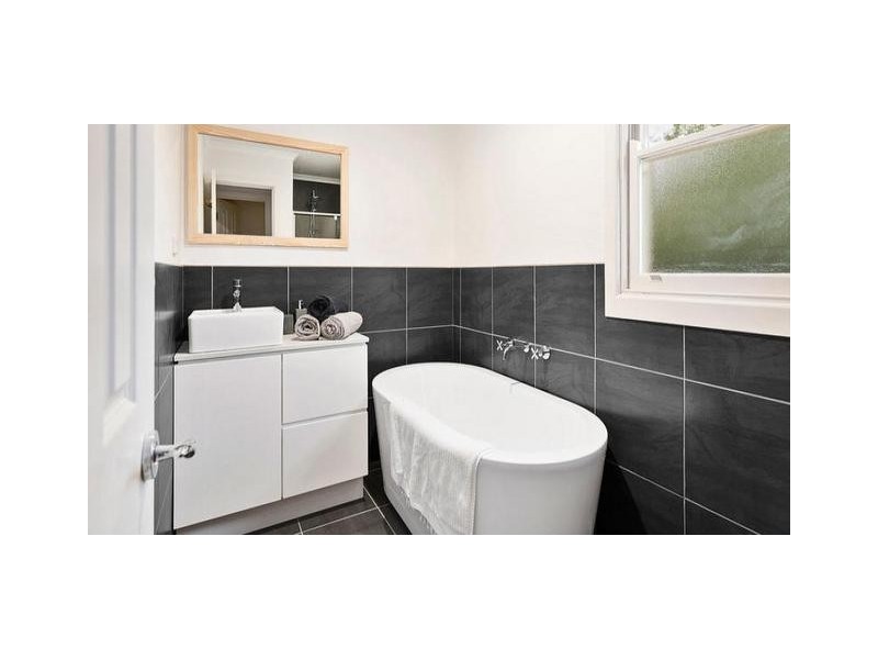 108 Valley Crescent, Glenroy VIC 3046