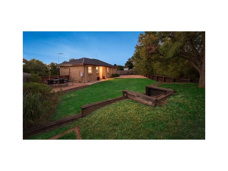 108 Valley Crescent, Glenroy VIC 3046