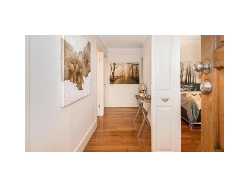 108 Valley Crescent, Glenroy VIC 3046