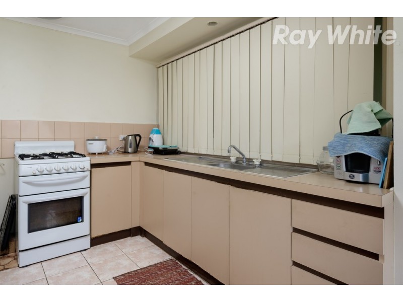 4 Linton Way, Meadow Heights VIC 3048