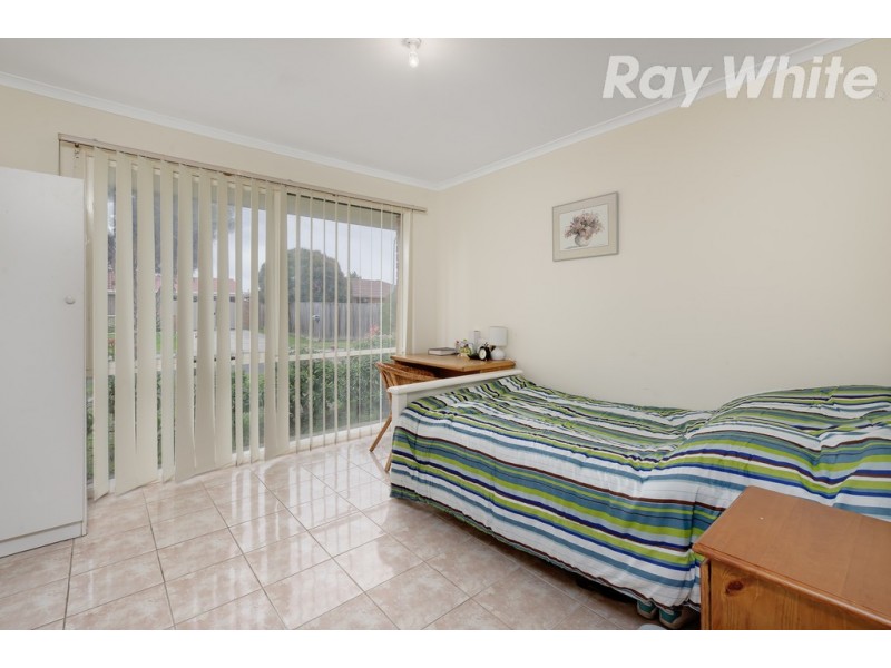 4 Linton Way, Meadow Heights VIC 3048