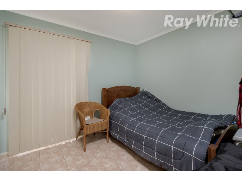 4 Linton Way, Meadow Heights VIC 3048