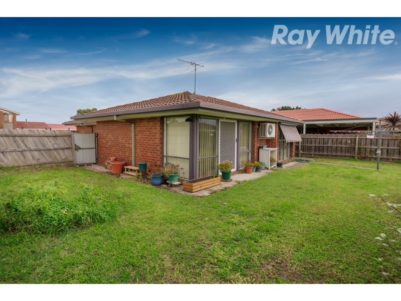 4 Linton Way, Meadow Heights VIC 3048
