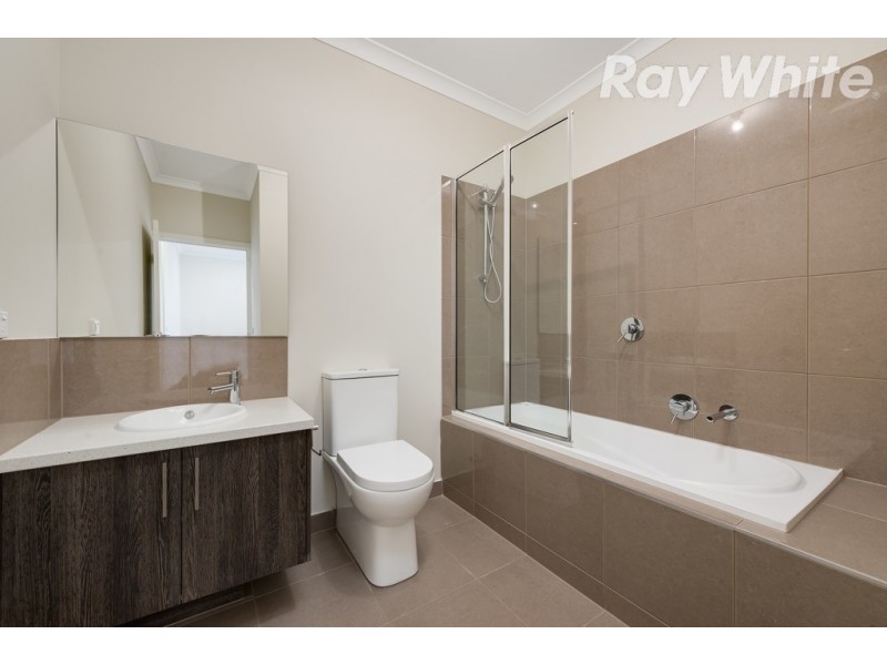 2/51 Reid Street, South Morang VIC 3752