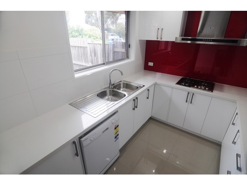 40 Madigan Crescent, Mill Park VIC 3082