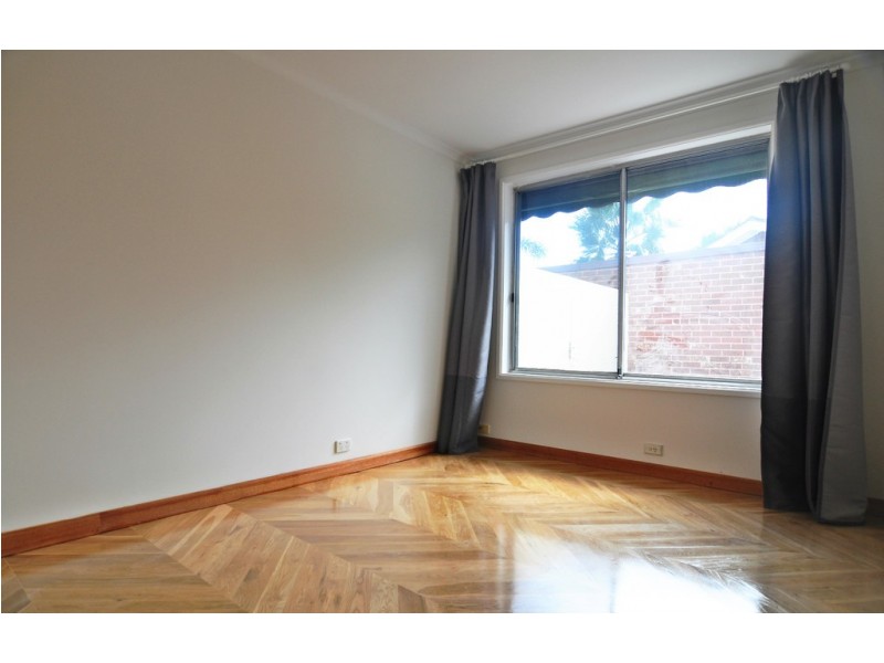 40 Madigan Crescent, Mill Park VIC 3082