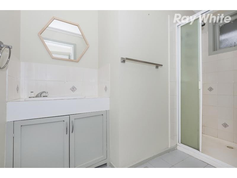 124 St Helena Road, Briar Hill VIC 3088