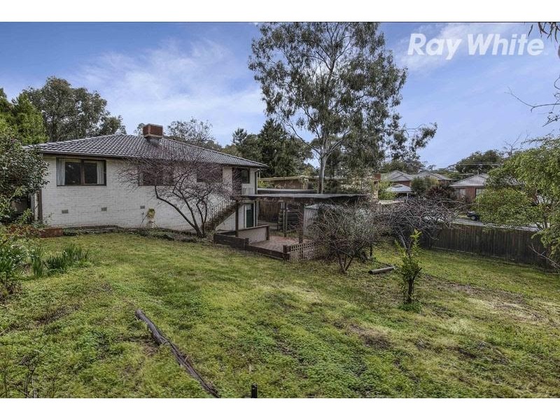 124 St Helena Road, Briar Hill VIC 3088