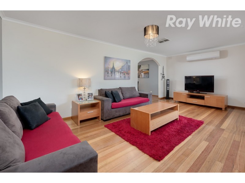 18 Christie Avenue, Mill Park VIC 3082