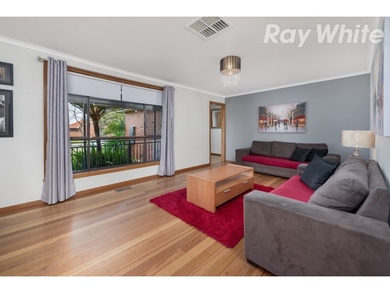 18 Christie Avenue, Mill Park VIC 3082
