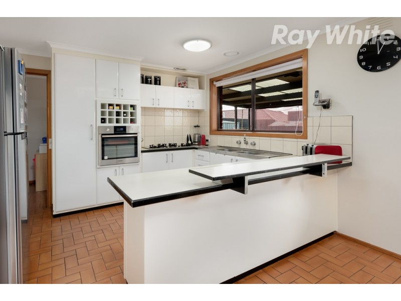 18 Christie Avenue, Mill Park VIC 3082