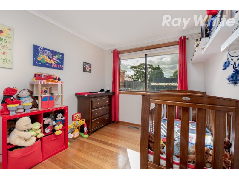 18 Christie Avenue, Mill Park VIC 3082