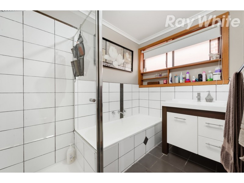 18 Christie Avenue, Mill Park VIC 3082