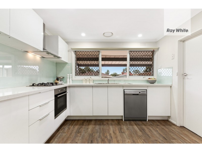 17 Menzies Parade, Lalor VIC 3075