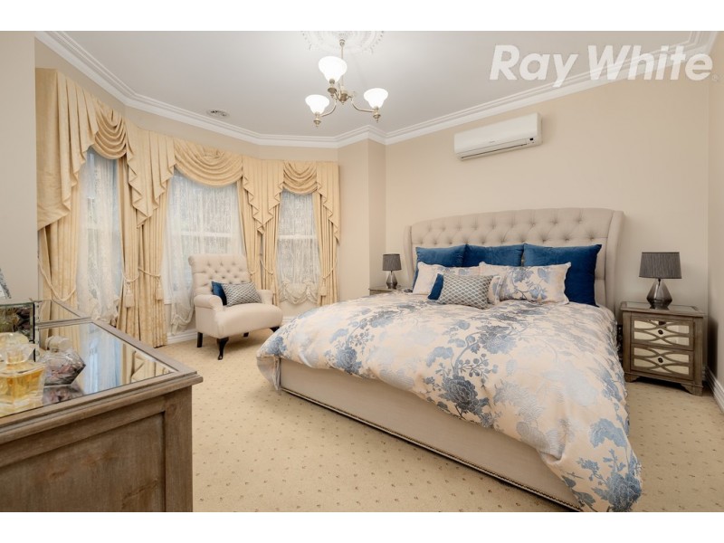 22 Sandpiper Way, South Morang VIC 3752