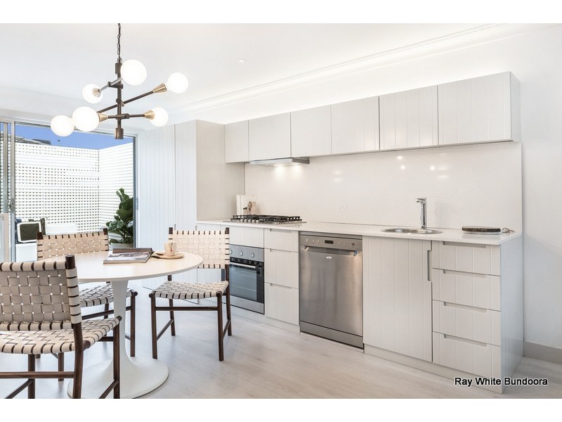 2/132 Hoffmans Road, Essendon VIC 3040