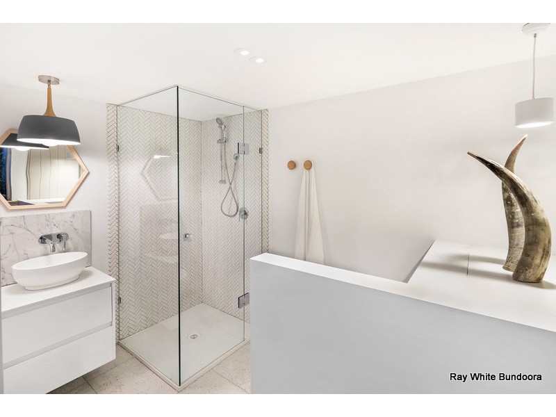 2/132 Hoffmans Road, Essendon VIC 3040