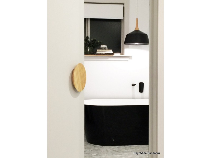 2/132 Hoffmans Road, Essendon VIC 3040