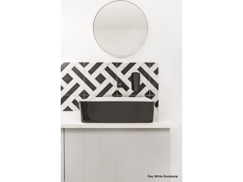 2/132 Hoffmans Road, Essendon VIC 3040