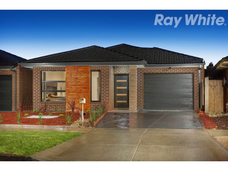 51 Gyrfalcon Way, Doreen VIC 3754