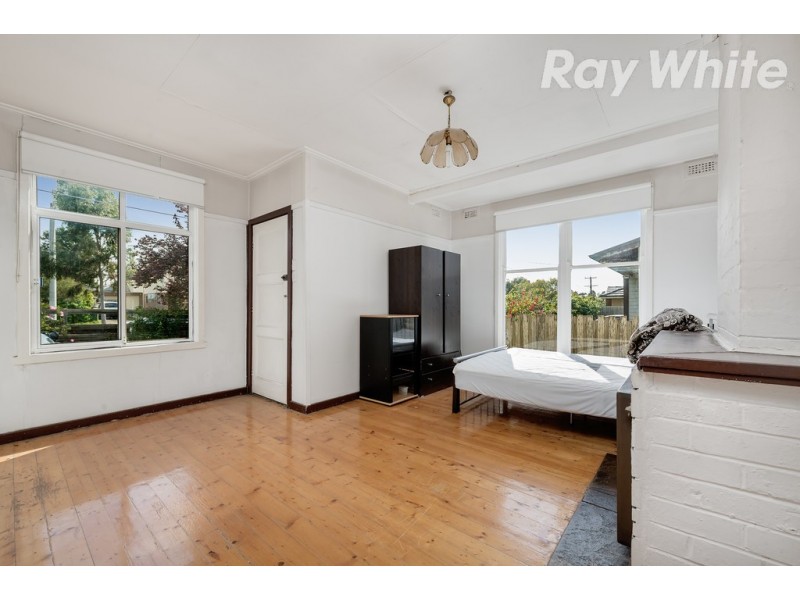 18 Boldrewood Parade, Reservoir VIC 3073