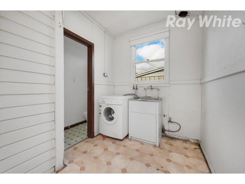 18 Boldrewood Parade, Reservoir VIC 3073