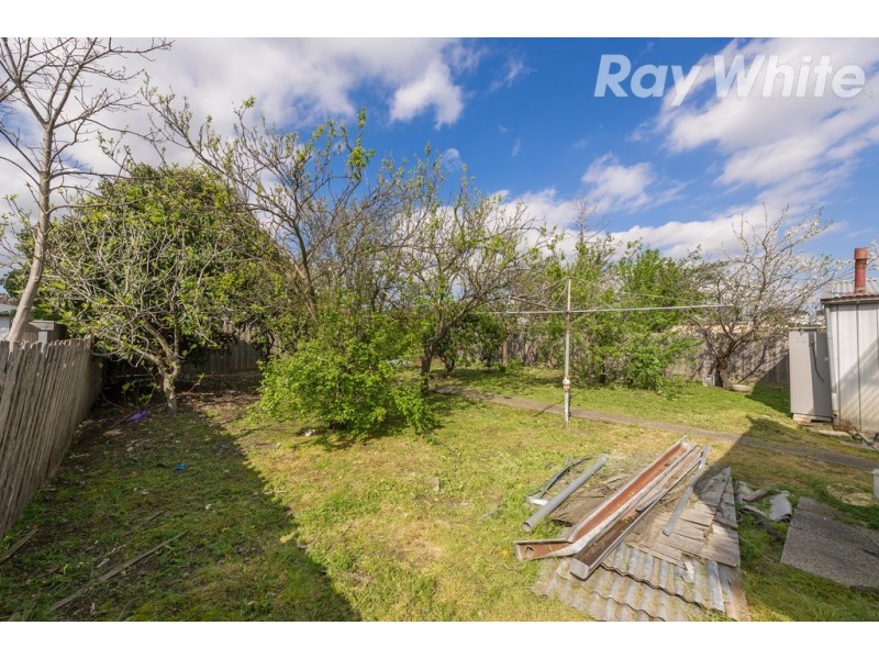18 Boldrewood Parade, Reservoir VIC 3073
