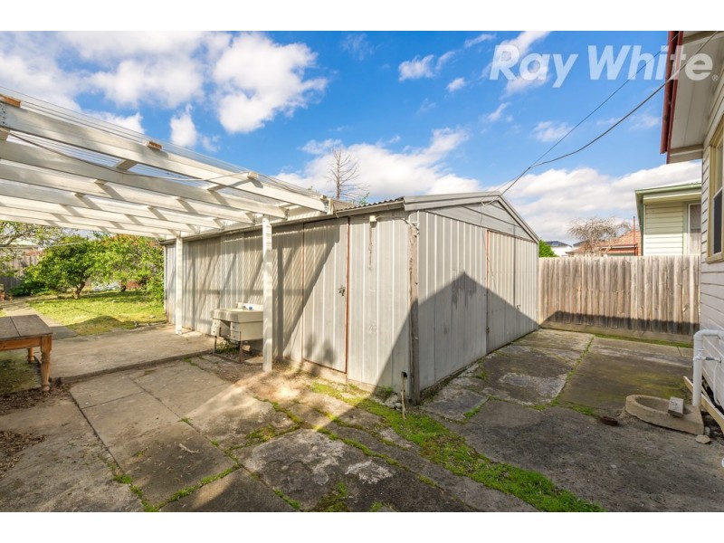 18 Boldrewood Parade, Reservoir VIC 3073