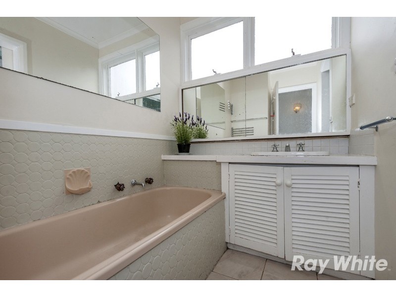 42 Anderson Parade, Bundoora VIC 3083