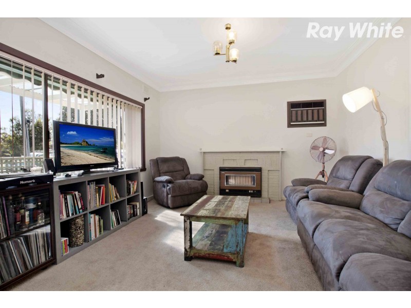 17 Cash Street, Kingsbury VIC 3083
