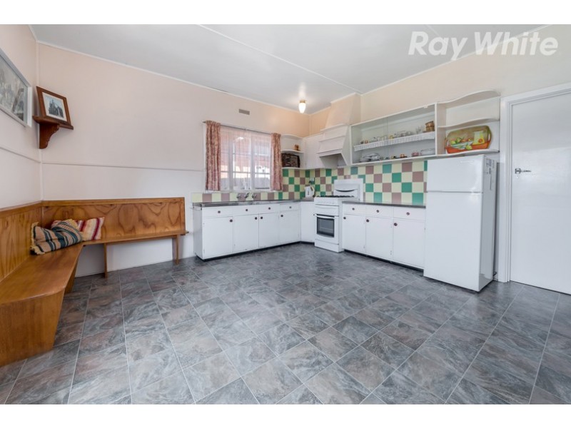 20 Cherry Orchard Rise, Box Hill North VIC 3129
