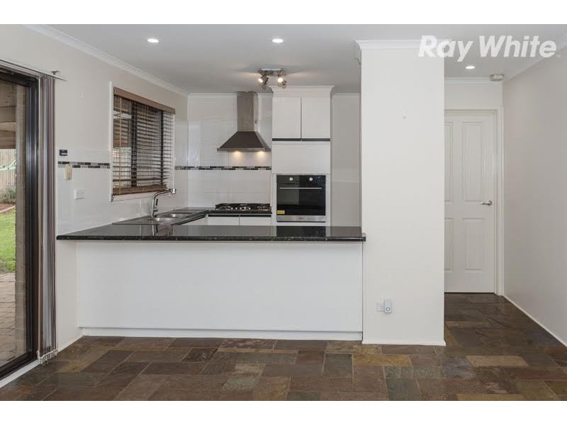 108 Roycroft Avenue, Mill Park VIC 3082