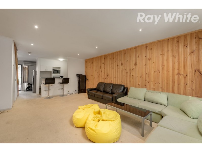 2/121 Grange Boulevard, Bundoora VIC 3083