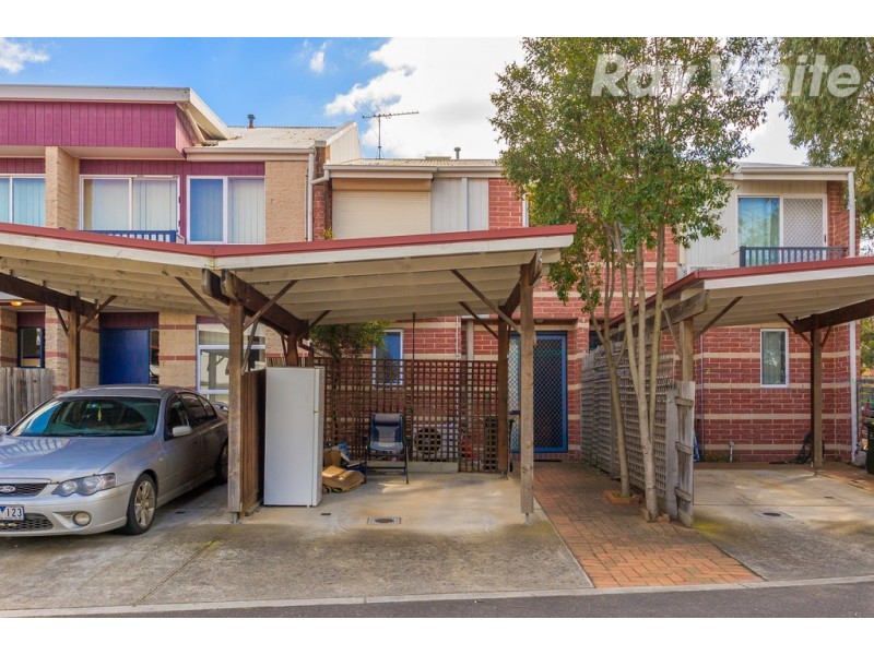 2/121 Grange Boulevard, Bundoora VIC 3083