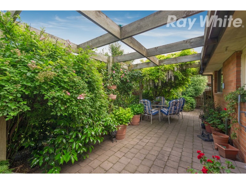 4 Neilsen Crescent, Bundoora VIC 3083