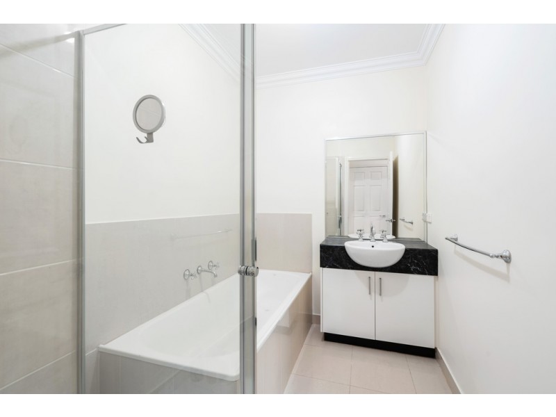 21/5 Delacombe Drive, Mill Park VIC 3082