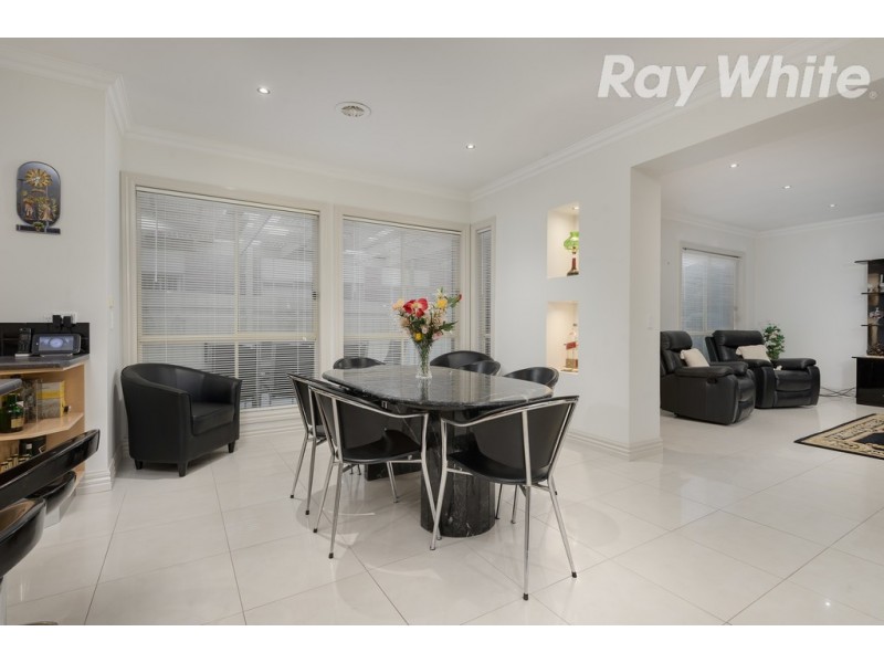13 Parkside View, South Morang VIC 3752