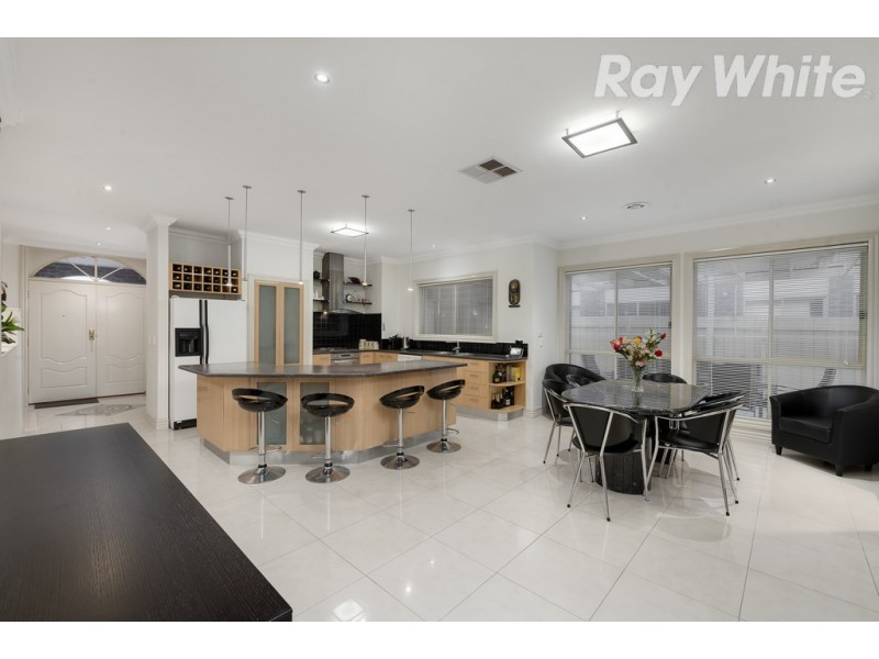 13 Parkside View, South Morang VIC 3752