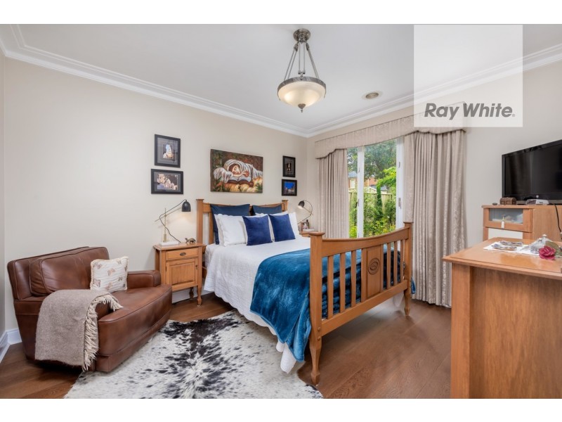 13 Ward Drive, Mill Park VIC 3082