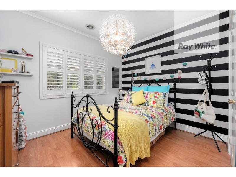 13 Ward Drive, Mill Park VIC 3082