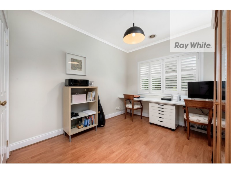 13 Ward Drive, Mill Park VIC 3082