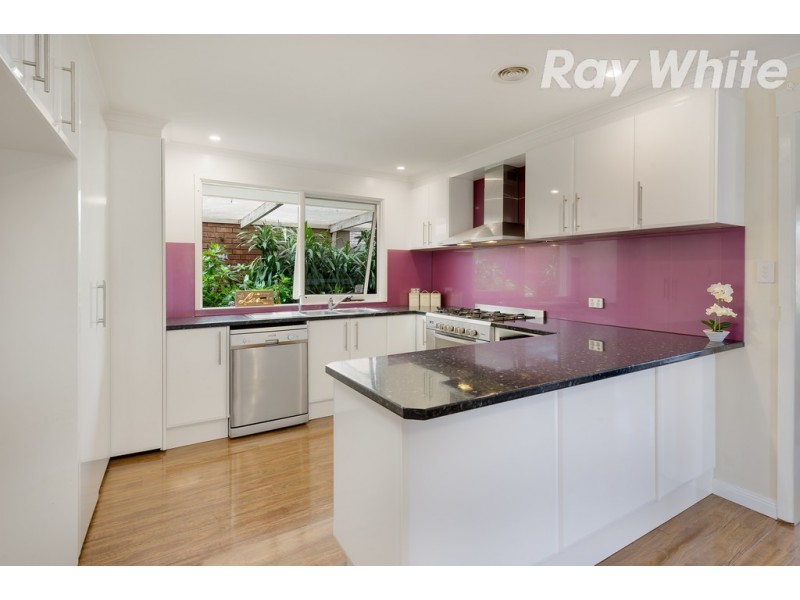 4 Denham Place, Mill Park VIC 3082