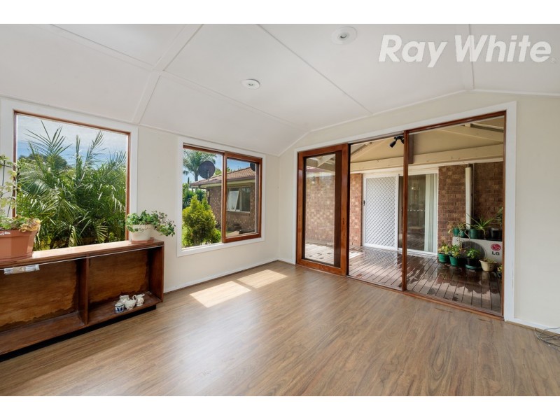 4 Denham Place, Mill Park VIC 3082