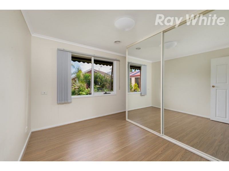 4 Denham Place, Mill Park VIC 3082