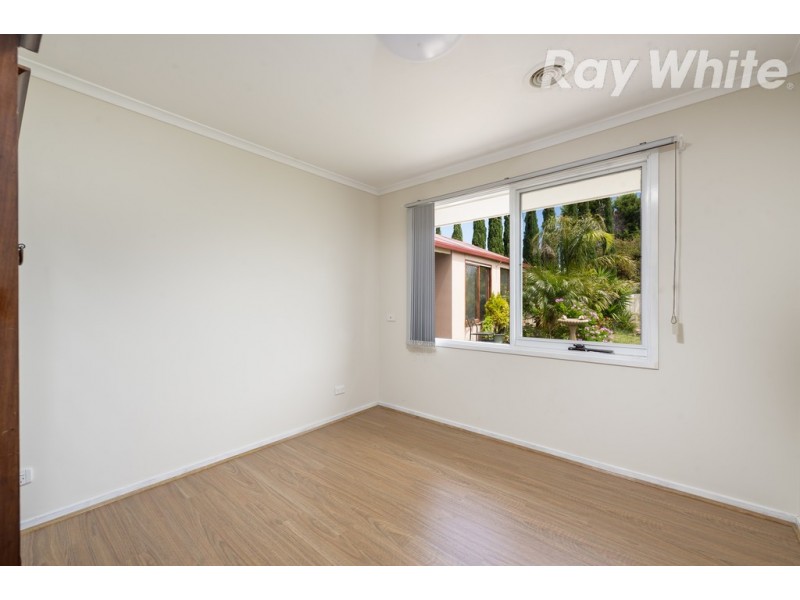 4 Denham Place, Mill Park VIC 3082