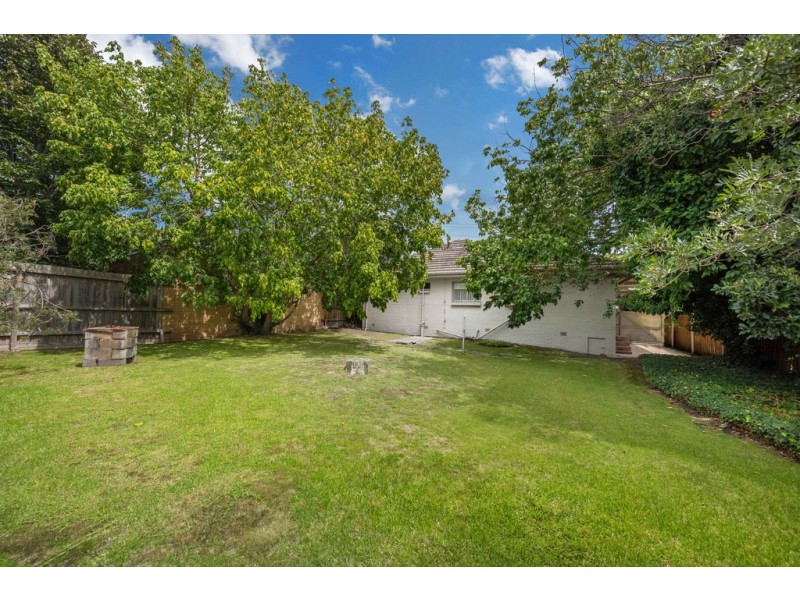 84 Watsonia Road, Watsonia VIC 3087